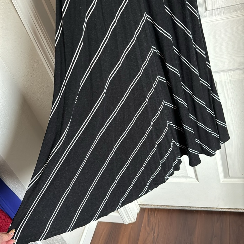 Loft Maxi Dress - Picture 4 of 4